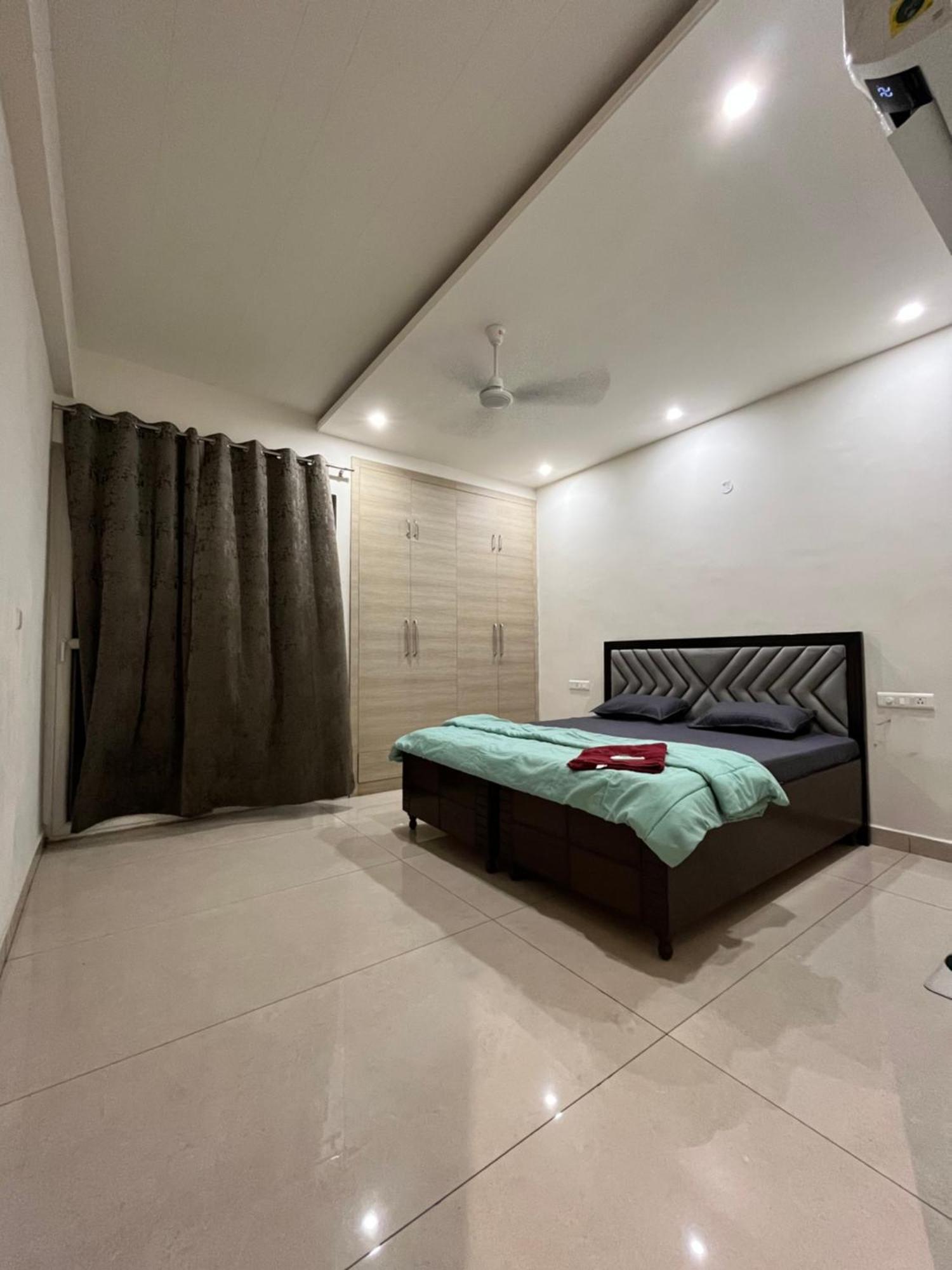 3Bhk Luxury Apartment Zirakpur Exterior foto